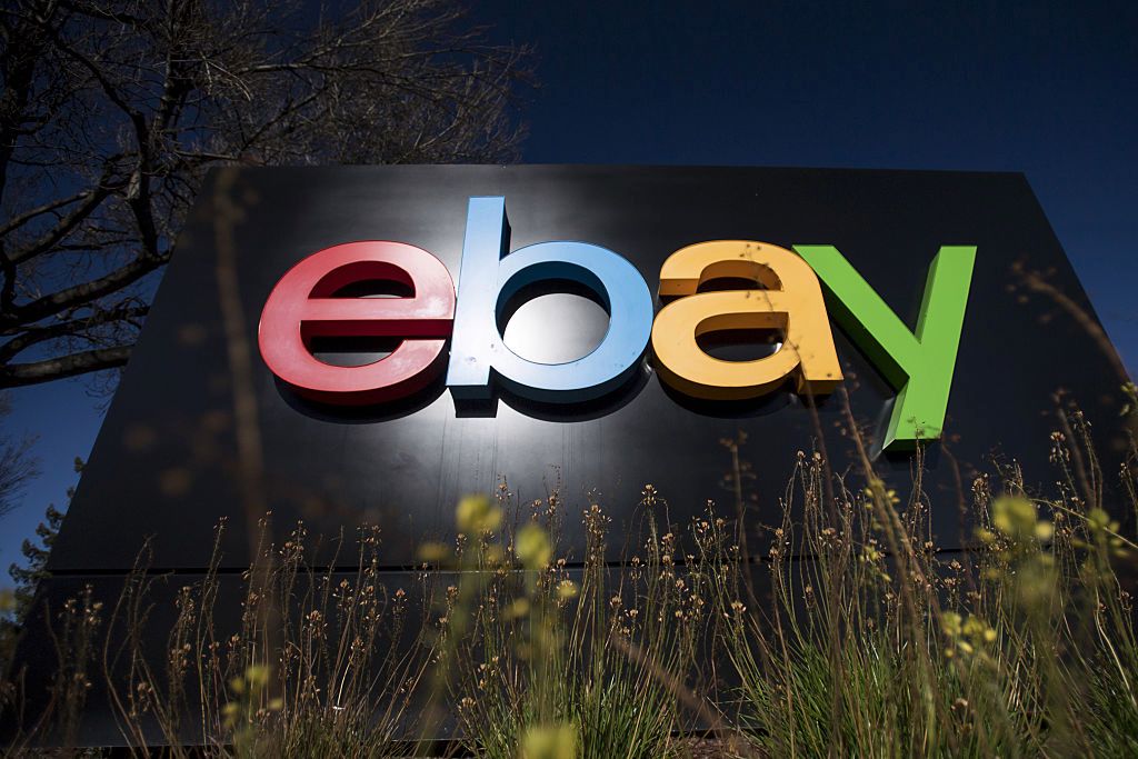 eBay pagará US $ 3 milhões por campanha de perseguição cibernética que envolveu o envio de porco fetal e insetos vivos a casal